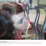 La nueva presidenta del Parlamento navarro bebió una vez cerveza y además a morro del grifo