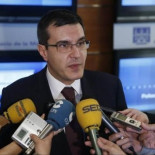 El Gobierno niega que esté en sus planes devolver la paga extra a los funcionarios