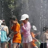 Cómo liberar al calendario escolar de las fiestas religiosas