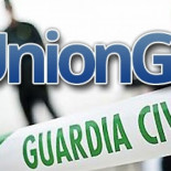 Un vehículo oficial de la Guardia Civil envuelto en un accidente se da a la fuga