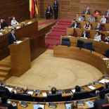 Colomer paraliza la adquisición de los Iphone 6 para los diputados autonómicos