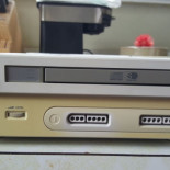 Encuentran un prototipo de la PlayStation original, hecha por Sony y Nintendo