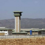 Tras los muros que encierran a la bestia: Reflexiones sobre la prisión