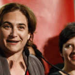 Ada Colau saca el ‘hacha de guerra’ contra las eléctricas y perfila su operador municipal