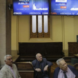 La bolsa de Madrid  echa  a los señores mayores que siempre salen en la tele porque dan mala imagen