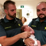 Hallan a un recién nacido con vida en un contenedor subterráneo en Mejorada