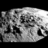 Sobrevuelo en 3D sobre las montañas heladas de Plutón