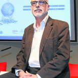 «España no está creando empleo sino repartiendo las horas de trabajo»