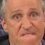 Jon Stewart estalla contra Fox News en su semana final: "¡Adiós, hijos de puta!"