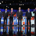 Donald Trump dice que puede comprar políticos de cualquier color, todos "pierden el culo" por dinero