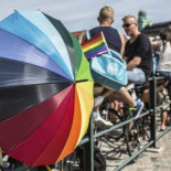 Miembros de una banda agreden a una mujer transexual en el barrio de Tetuán