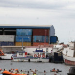 Sagunto cambia la suelta de animales vivos por patos de goma en sus cucañas marítimas