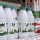Los súper aceptan que se sepa el precio al que compran la leche y el origen de sus lácteos