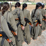 Los kurdos enfurecidos por el brutal asesinato de una combatiente a manos del ejército turco (ENG)