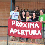 Parados de Piedrabuena abren el bar de un complejo turístico abandonado
