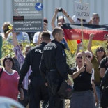 Miles de personas se manifiestan en Alemania en apoyo a los refugiados