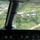 ¿El aterrizaje más peligroso del mundo? En Bután