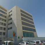 "La delegada quiere desplazar a 40 funcionarios para hacerse un despacho con vistas a la playa"