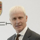 Volkswagen dice que fueron "ingenieros y técnicos" los que manipularon los motores