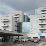 Una familia de Santiago lucha por una muerte digna para su hija, a la que el hospital se niega