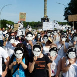 Snowden: 'El GCHQ puede controlar cualquier móvil con Smurf Suite'