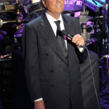 Julio Iglesias: "Donald Trump me parece un gilipollas, un payaso"