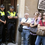 Carmena reinventa los antidisturbios: ya no van a desahucios ni manifestaciones