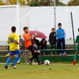 Un árbitro de 3ª sale aplaudido por el público y un guardia civil amenaza con denunciarle por desacato