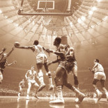 Bigotes, peinados afro, gabardinas de cuero: la leyenda de los Knicks setenteros en la NBA