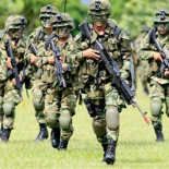 Arabia Saudita y Emiratos contratan a 800 mercenarios colombianos para luchar en Yemen