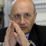 El presidente de Enfermería inhabilitará a todos los enfermeros que le critiquen en Twitter