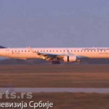 Un jordano intenta abrir la cabina de un avión al grito de "quiero unirme a Alá" (EN)