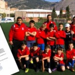 Encomiable gesto humano y deportivo del entrenador del benjamín del CF Ayelo