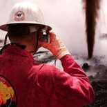 El precio del petróleo se desploma a mínimos de hace 7 años