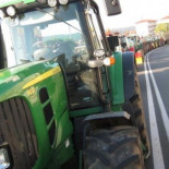 Carrefour se rinde ante los ganaderos tras 10 días de bloqueo: pagará precio mínimo y avisará si su leche es francesa