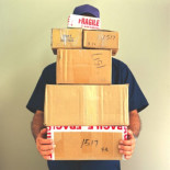 Dejar tu paquete al vecino y más ilegalidades de los repartidores con las compras online