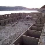 Balneario de Tiermas, engullido por las aguas de un pantano