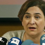 Colau considera "incompatible" negociar con los trabajadores de TMB si mantienen la huelga