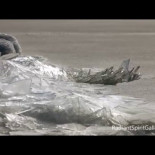 Hielo rompiéndose contra la costa en el Lago Superior (Minnesota)