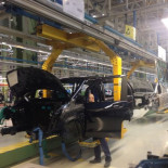 Mercedes Benz propone jornadas de 10 horas, reducir pluses y que los sábados sean laborables