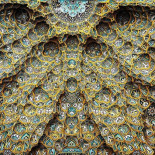 La hipnótica belleza de los techos de las mezquitas iraníes