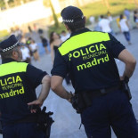 Carmena hereda 26 millones en contratos de seguridad que quiere sustituir por policías