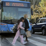 Detenidos los tres jóvenes que agredieron al conductor de la EMT por defender a una mujer