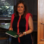 Sigue cobrando 4.900 euros brutos al mes pese a dimitir por el escándalo de las audioguías de la Alhambra