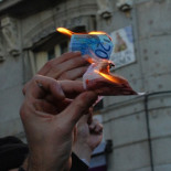 Sobra dinero en el mundo