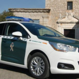 Encuentra una réplica de un coche de la Guardia Civil