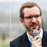 Maroto aconseja el "olvido" a las víctimas del 3 de Marzo