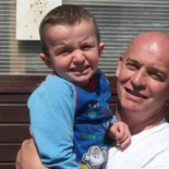 Un padre salva a su bebé de ahogarse pero muere junto a sus otros dos hijos