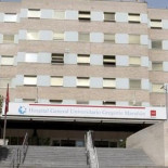 Hola, Cristina Cifuentes, ¿nos pagas tú la rehabilitación privada de mi abuela?