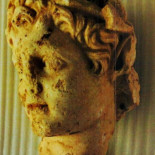 Descubierta en Astorga una domus romana con grandes mosaicos y, por vez primera, restos de una estatua tardoimperial